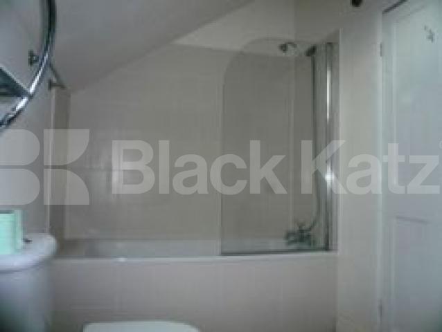 			5 Bedroom, 1 bath, 1 reception Flat			 Denton Road, CROUCH END N8